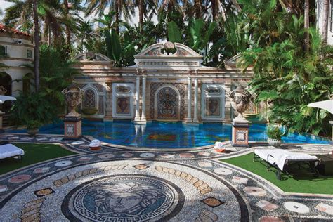 casa gianni versace miami beach|where did gianni versace live.